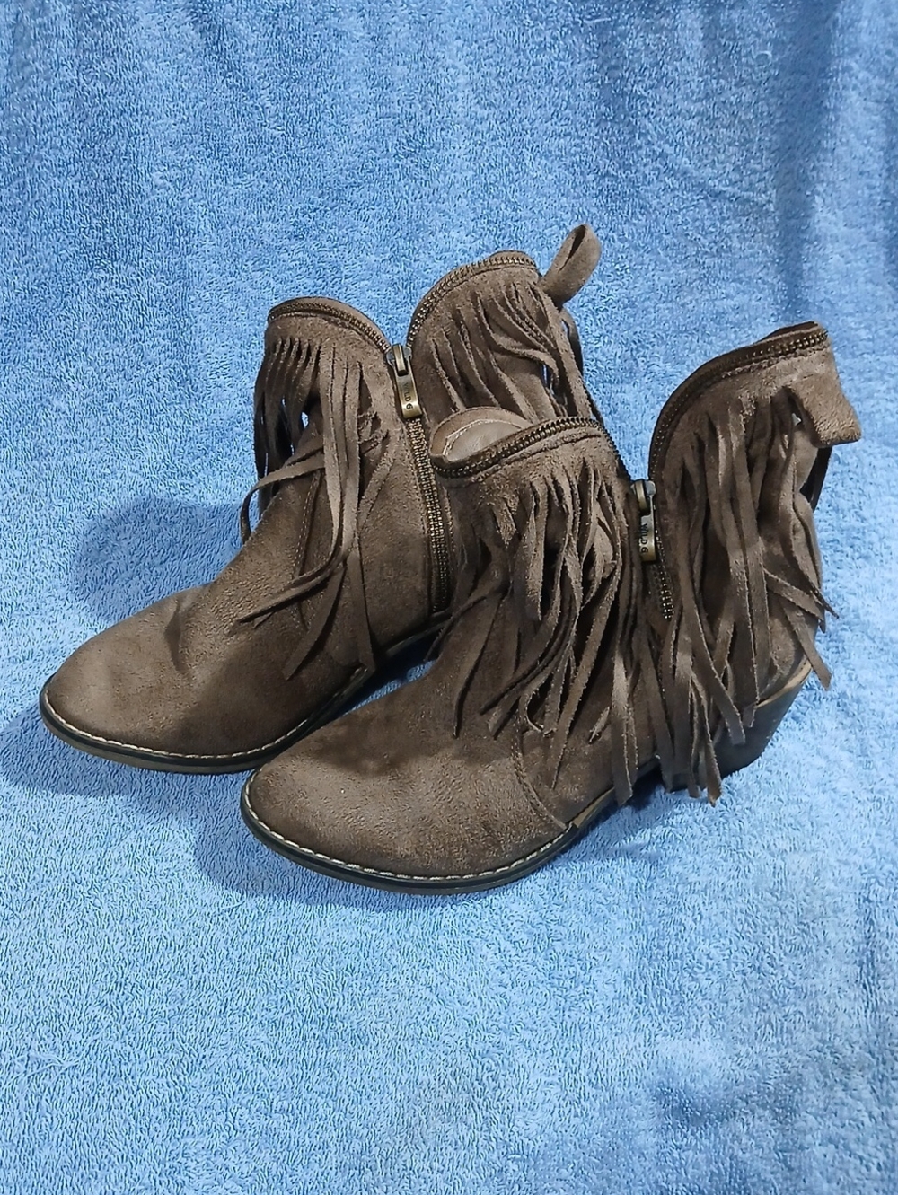 Womens Wild G Size 7 Fringe Suede Ankle Boots - Brown